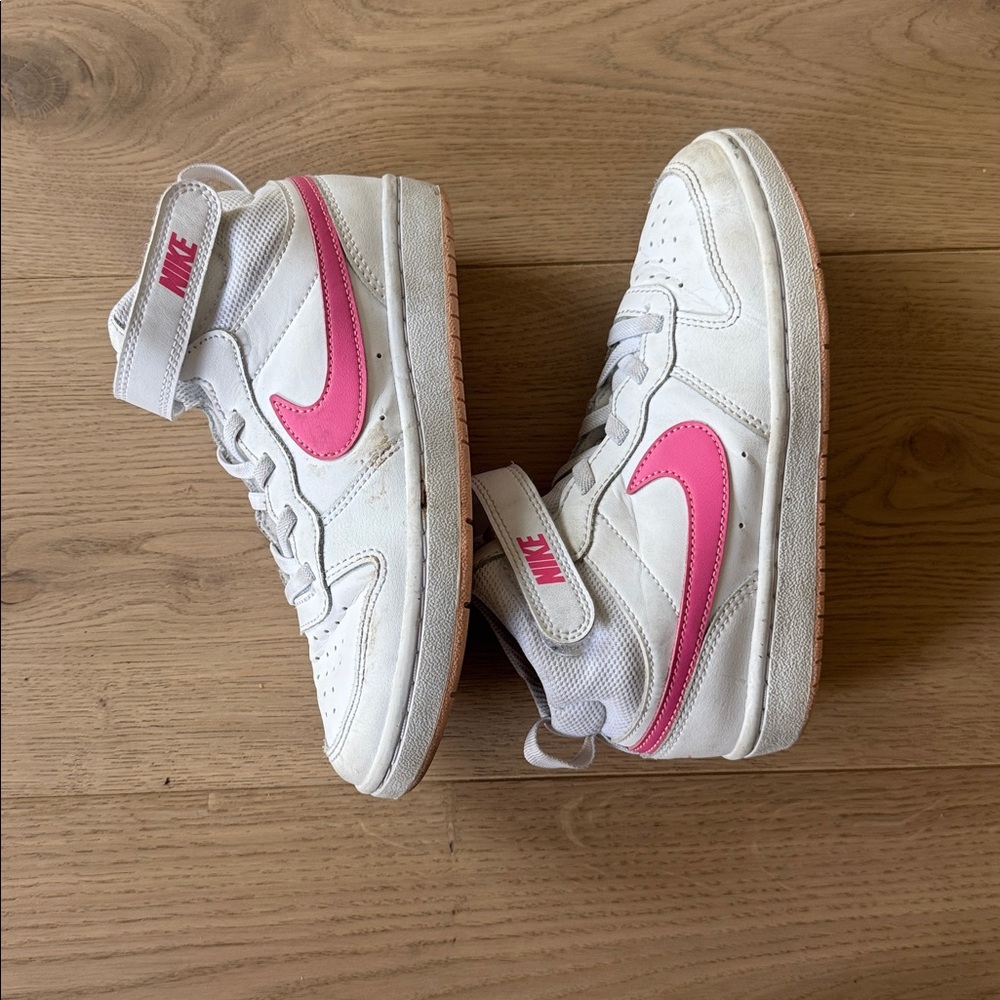 Nike Court Borough Mid 2